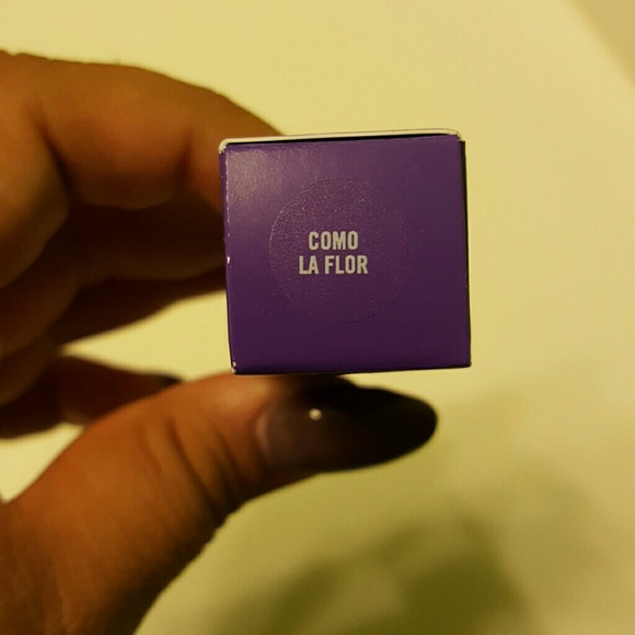 Selena MAC Como la Flor Lipstick