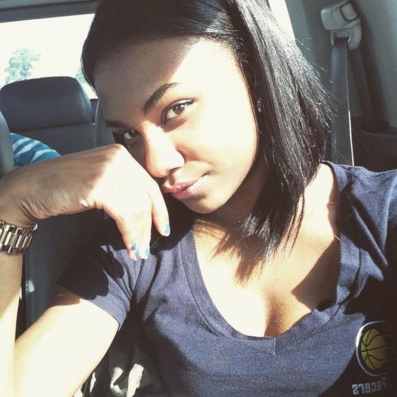 Meet your Posher, Jayzhia