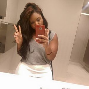 Meet your Posher, Janelle