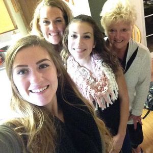 Meet your Posher, Nikki