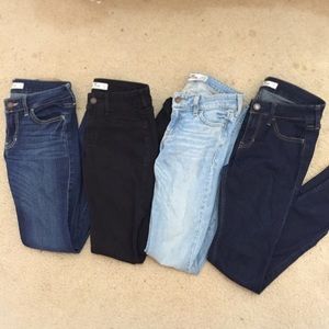 4 pairs- hollister jeans