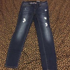 Super cute ripped ankle jeggings size 8 regular!