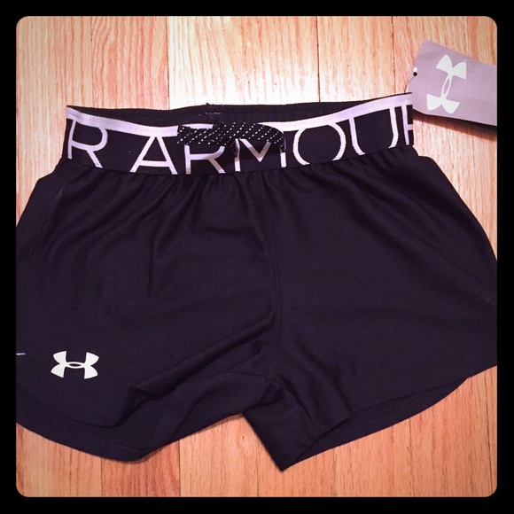 NWT Under Armour shorts YOUTH XS