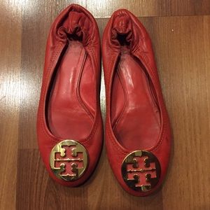Tory Burch Reva Flat - red size 6!