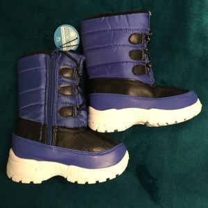 NWT Snow Boots  Toddler Boys XL 11-12