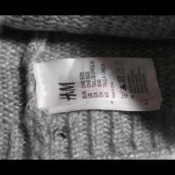 Grey knit hat - Picture 2 of 2