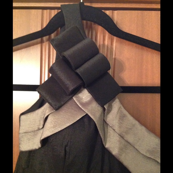 Cache dress - Picture 3 of 3