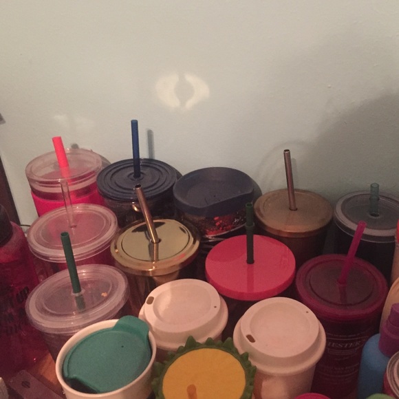 Starbucks cups - Picture 2 of 3