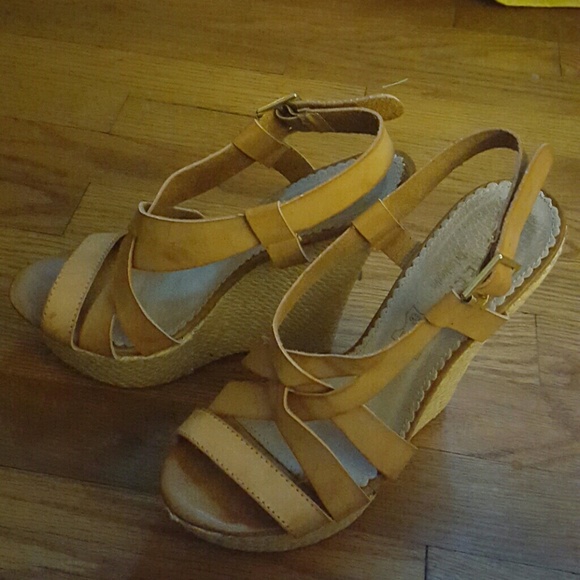 Boutique Wedges