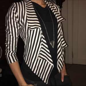 Black & White Stripe waterfall style blazer XS