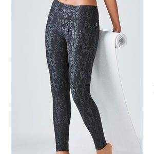 NWT - Fabletics - Salar Yoga Leggings