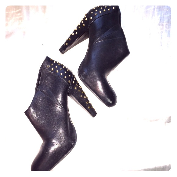 Steve Madden studded heels!