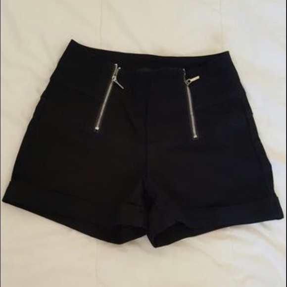 Hightwaist bebe short