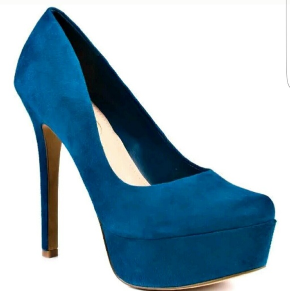 Jessica Simpson platform pump
