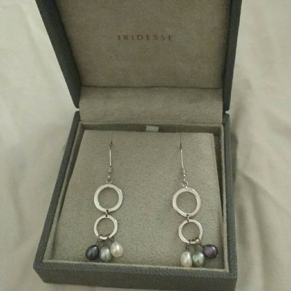 Iridesse pearl and silver earrings