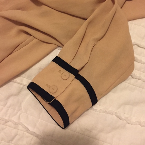 Chic blouse - Picture 3 of 3