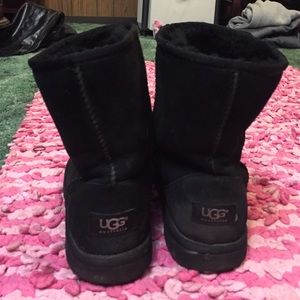Black uggs