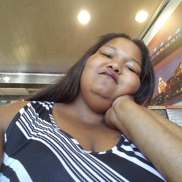 Meet your Posher, Akilah - Picture 1 of 1