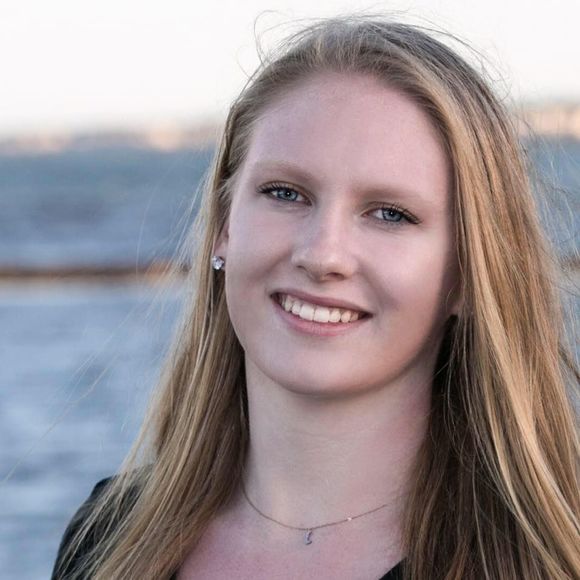 Meet your Posher, Katherine - Picture 1 of 1
