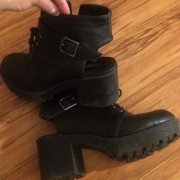Forever 21 booties/MAKE OFFERS - Picture 2 of 3