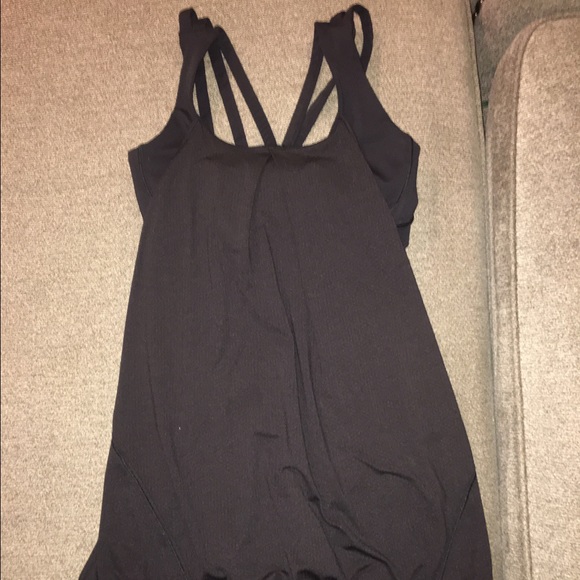 Black Lululemon tank!