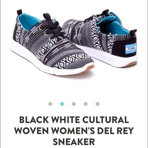Toms sneakers