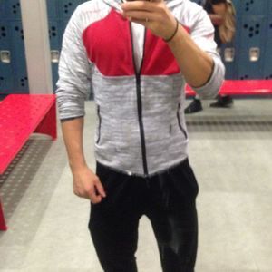 Meet your Posher, Aggelos