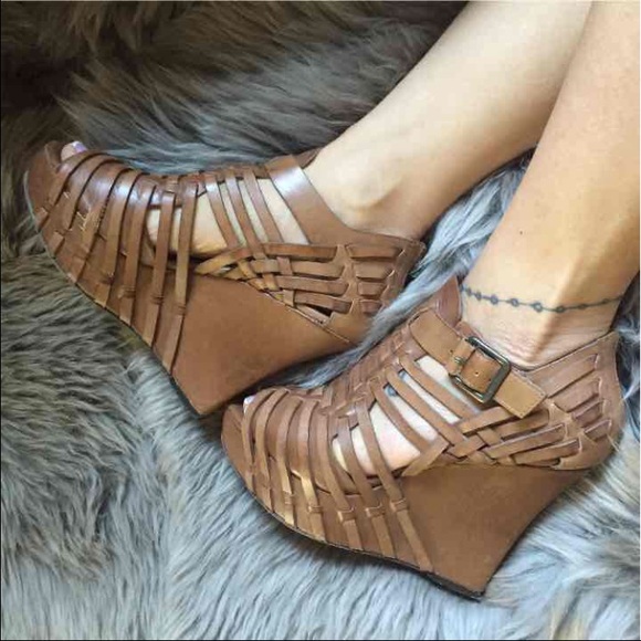 Vince Camuto Wedges