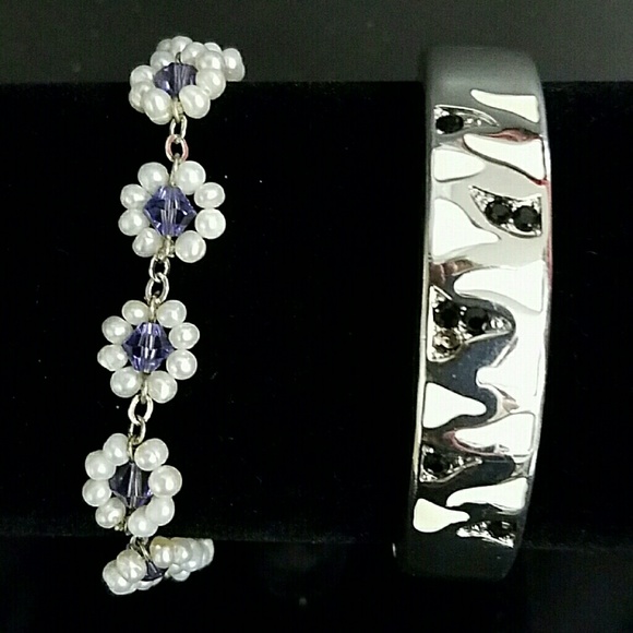 2 bracelets - Picture 1 of 1