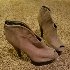 Carlos Santana NWT ankle booties with open toe