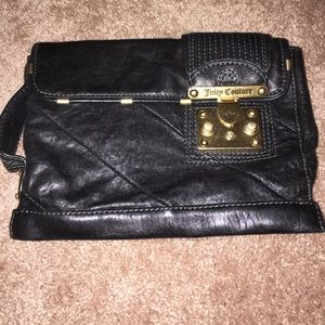 Juicy clutch with great Gold detail