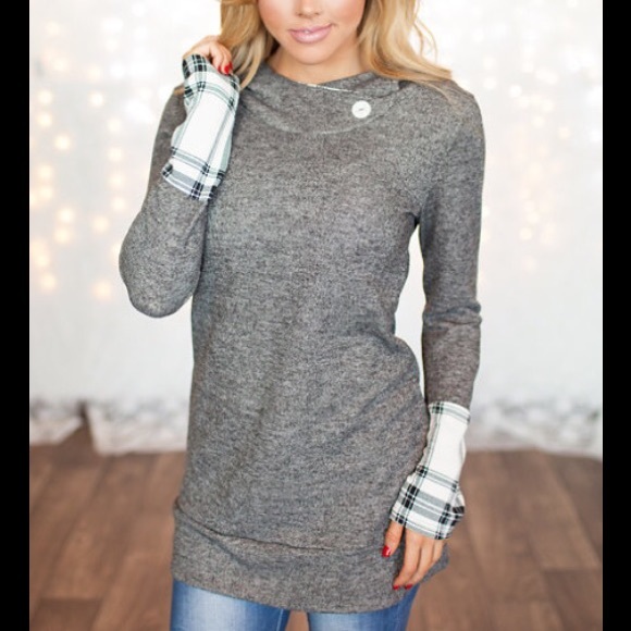 SALE🎉🎉🎉 Cozy Chic Grey Plaid Hooded Tunic❤️ - Picture 4 of 4