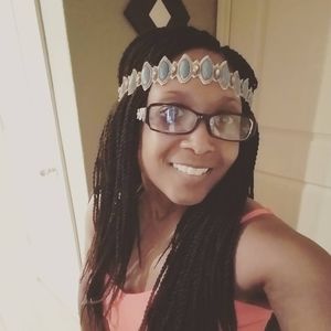 Meet your Posher, Jamila