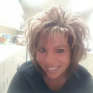 Meet your Posher, Dena