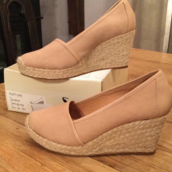 Nurture "Olive277" Sz 9 M, Women's Shoe, Blush