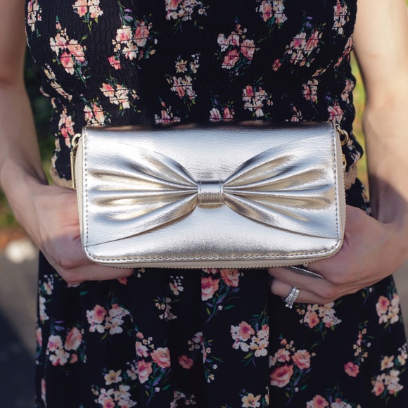 Target Gold Wallet Bow Detail