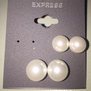Express Pearl Earrings