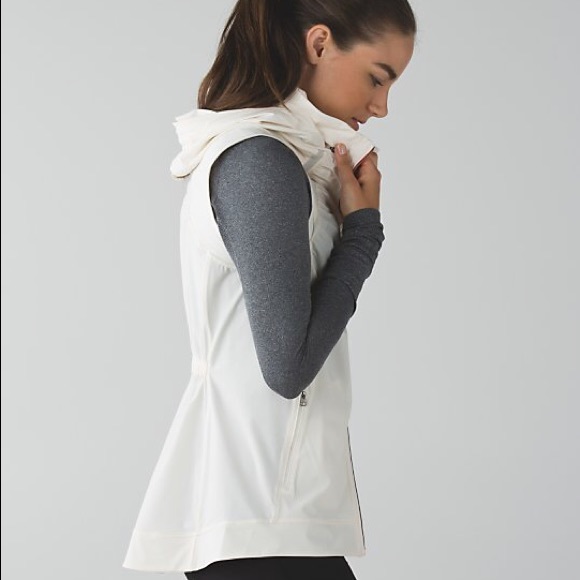 Lululemon Go the Distance Vest - Picture 7 of 8