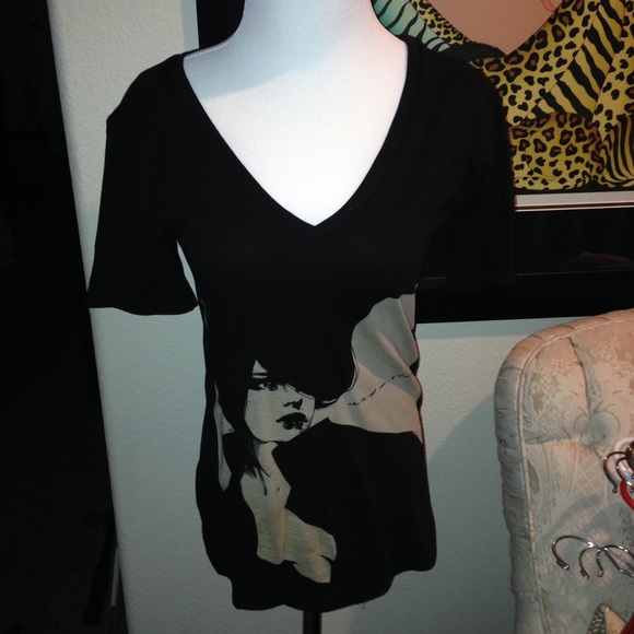 Vintage art graphic tee