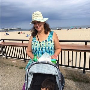 Meet your Posher, Ada