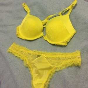 VS 34b Bra and Underwear set