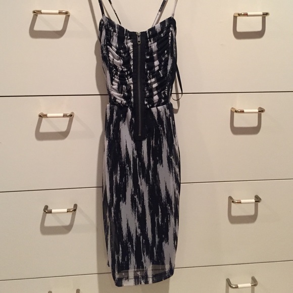 Black & white patterned dress