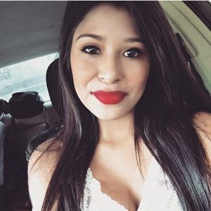 Meet your Posher, Samantha