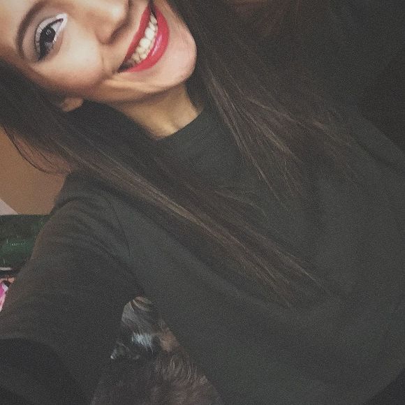 Meet your Posher, Hannah