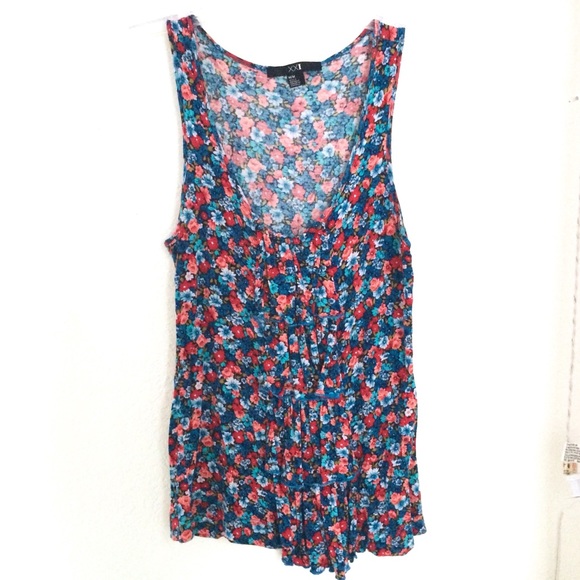 Red & blue floral tank top w/ ruffle detail