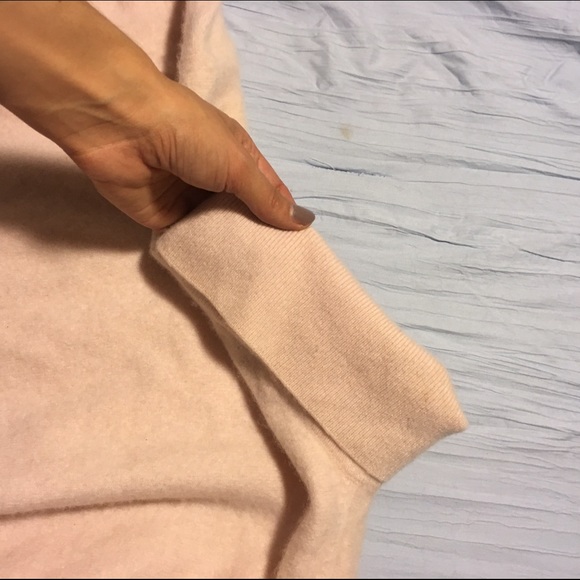 *bundled* Baby Pink Cashmere Turtleneck - Picture 3 of 3