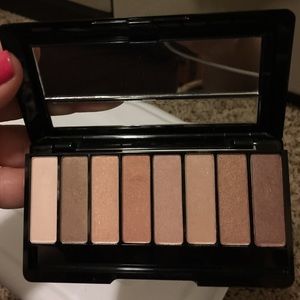Avon eye shadow pallet