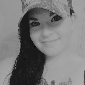 Meet your Posher, Brittney