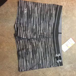 Under Armour 3" spandex w/ tags