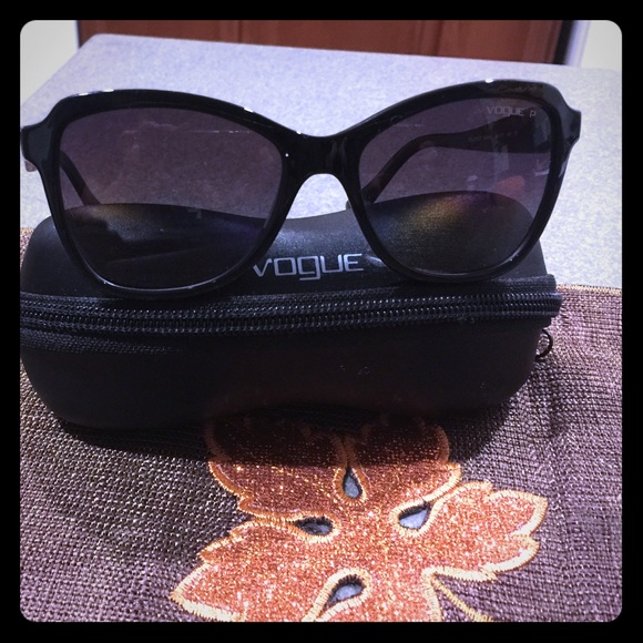 VOGUE sunglasses